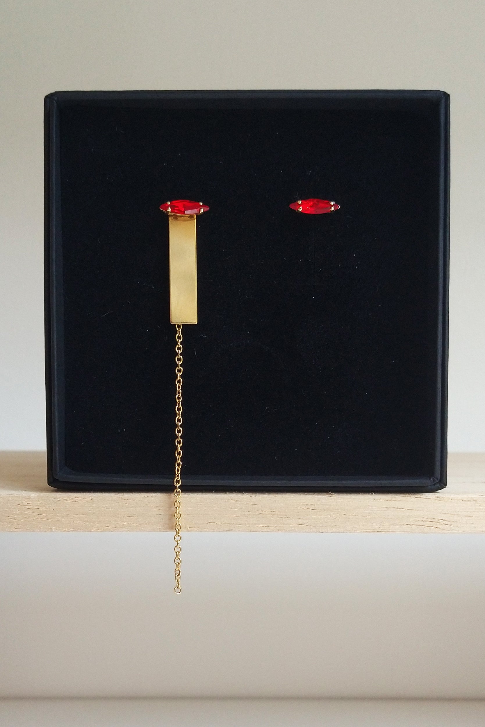 Pair Gold-Plated Brass bar Earrings with Red or Green Crystal